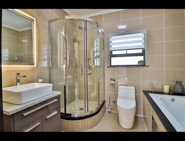 3 BEDROOM APARTMENT FOR SALE IN FOURWAYS